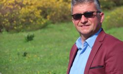 Gemlik’te yürekleri burkan olay: Yüksel Kader sahnede yaşamını yitirdi