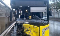 Kadıköy’de Alkollü İETT Otobüsü Bariyerlere Çarptı: 2 Yaralı