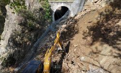 Karabük’te Heyelan Tren Seferlerini Durdurdu