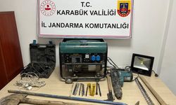 Karabük’te kaçak kazı yapan 4 kişi jandarma ekiplerince yakalandı