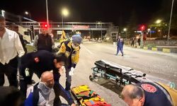 Karabük’te kırmızı ışıkta motosiklete otomobil çarptı: Sürücü yaralandı