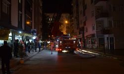 Bafra’da Çatı Katında Çıkan Yangın Korkuttu