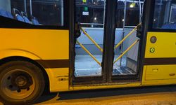 Otobüsle Kamyonet Burun Buruna Geldi: Saniyelerle Kurtuldular!