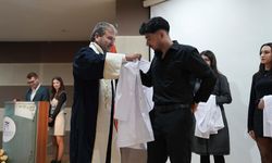 Tıp Fakültesi’nde Beyaz Önlük Töreni: Yeni Eğitim Alanı Müjdesi Verildi
