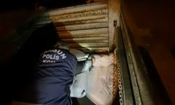 Tır Baskını: 215 Kilo Kaçak Tütün Ele Geçirildi