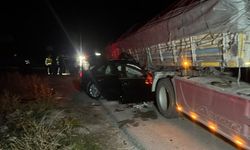 Tır ve Otomobilin Çarpışması Can Aldı! 2 Ölü 2 Yaralı