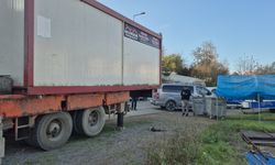 Tırdaki Konteynerin Üzerinden Düşen İşçi Hastanede Yaşam Savaşı Veriyor