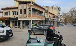 4.9’luk Deprem! Çevre İller de Sallandı!