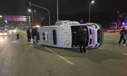Ambulans Kazası: 3 Sağlık Çalışanı Yaralandı