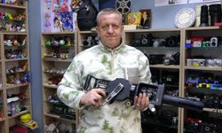 Bozulan Fotoğraf Makinesi Hayatını Değiştirdi: 15 Yılda 1500 Parçalık Efsane Koleksiyon