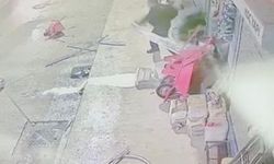 Dükkan önündeki malzemeleri fırlattı, market camını kırdı! Şahıs her yerde aranıyor