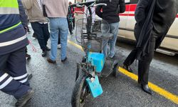 Kontrolden Çıkan Scooter Araca Çarptı: Sürücü Hastaneye Kaldırıldı