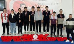 Öğrenciler güreşte başarıdan başarıya koşuyor!