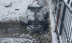 Otomobil Köprüden Dereye Düştü, 2 Yaralı