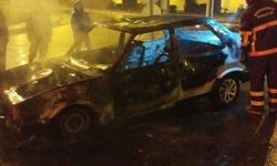 Seyir Halindeki Otomobil Alev Alev YandI