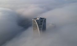 Sis şehri yuttu! Dron görüntüleri masalsı bir manzara sundu