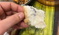 Şok Olay: Fırından Alınan Ekmeğin İçinden Jilet Çıktı!