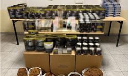 Yüklü miktarda tütün, sigara ve elektronik cihaz ele geçirildi