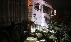 Zincirleme Kaza: 6 Araç Birbirine Girdi, 12 Yaralı