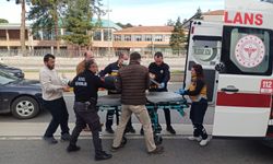 Atatürk Bulvarı’nda Feci Çarpışma: Genç Motokurye Yaralandı