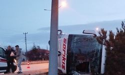 Buzlanma Felaketi! Yolcu Otobüsü Devrildi: 12 Yaralı!