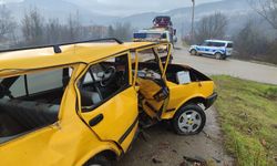 Kontrolden Çıkan Araç Hurdaya Döndü