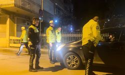 Polise Direndi, Alkolmetreyi Geç Üfledi: Sonuç 1.45 Promil