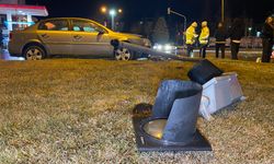 Sinyalizasyon Direğine Çarpan Araç Hurdaya Döndü