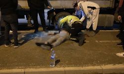 YOL KENARINDA BEKLERKEN ÖLÜME ÇARPTI!