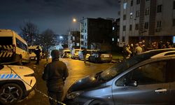 Jandarma ile Şüpheliler Arasında Silahlı Çatışma! Araç Kurşunlandı