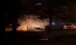 KIZ ARKADAŞININ ARACINI YAKTI, KENDİ MİNİBÜSÜNÜ DE ATEŞE VERDİ