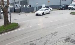 Kontrolsüz U Dönüşü Kazası: 1 Motosikletli Yaralandı, O Anlar Kamerada!