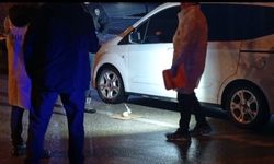 Nefes Kesen Kovalamaca! Otomobilden Silah ve El Bombası Çıktı