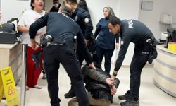 Genç Annesinin Sevgilisini Bıçakladı!