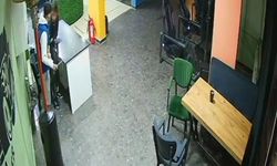 İnternet Kafede Bıçaklı Saldırı: 17 Yaşındaki Çocuk Yaralandı!