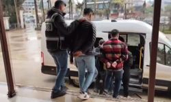 Kaçarken Silah Dolu Çuvalı Attılar! Polis Kıskıvrak Yakaladı