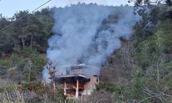 Yayla Evi Alev Alev Yandı: Kullanılamaz Hale Geldi!