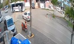 Açık Kapı Faciası! Yolcu Yola Savruldu