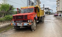 Hafriyat Kamyonu 200 Metre Sürüklendi