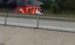 Seyir Halindeki Otomobil Alev Aldı!