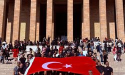 83 Motosikletli Türk Bayrağını Samsun’dan Anıtkabir’e Taşıdı!