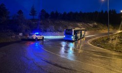 Alkollü Sürücü Çalıntı Otobüsle Kaza Yaptı
