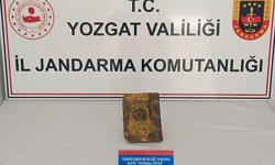 Altın Yazmalı Tarihi Kitapla Yakalandılar