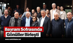 Bayram Sofrasında Gönüller Birleşti