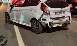 Makas Atan Araç Kazaya Neden Oldu: 2 Yaralı