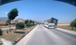 Fırtına Tırı Vurdu: Konteyner Yola Uçtu