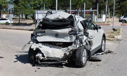 Freni Patlayan Kamyon Ortalığı Savaş Alanına Çevirdi