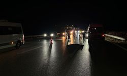 Otobanda Tırın Çarptığı Şahıs Hayatını Kaybetti!