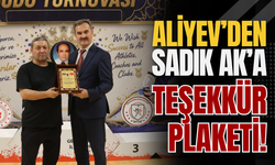 Aliyev’den Sadık Ak’a Teşekkür Plaketi!