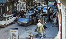 Sinyal Tartışması Kavgaya Dönüştü! Motosikletliye 3 Kişiyle Saldırı Girişimi Kamerada